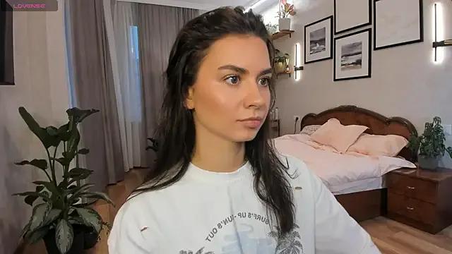 NicoleLuv on StripChat