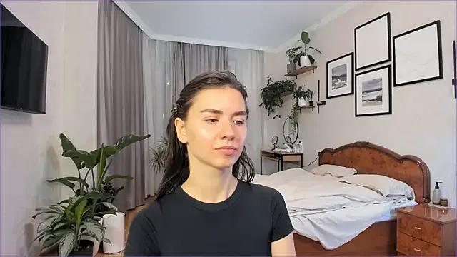 NicoleLuv on StripChat