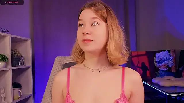 NicoletteTegeler on StripChat