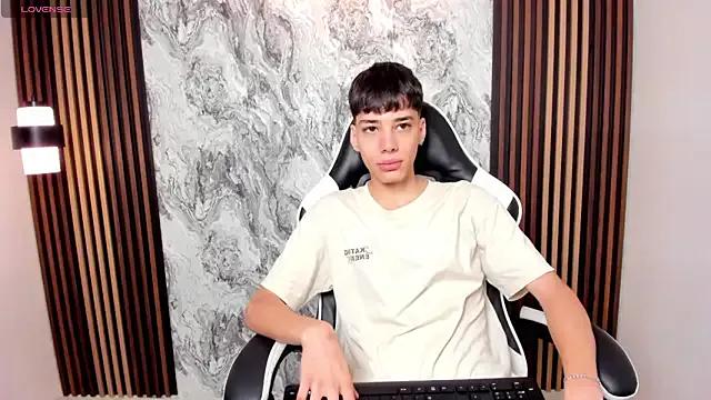 oblivion_deku on StripChat