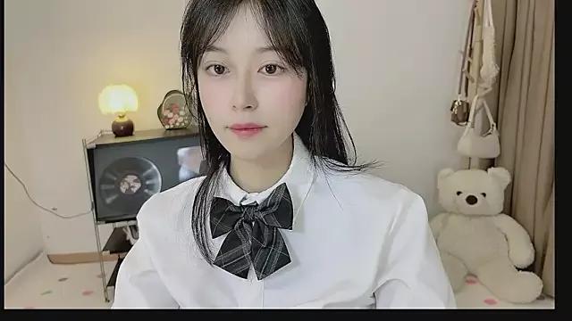 Onechestnut on StripChat