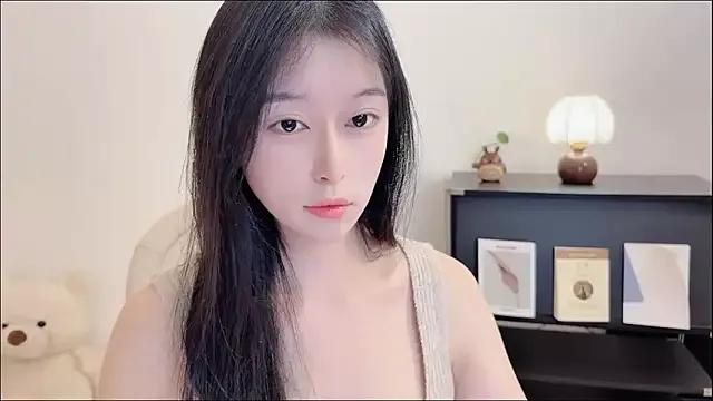 Onechestnut on StripChat