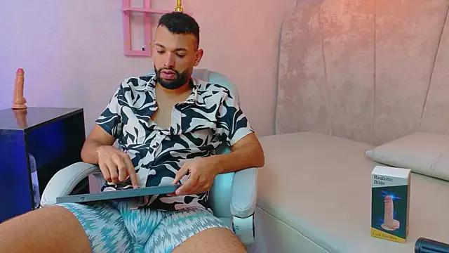 onlymen2025 on StripChat