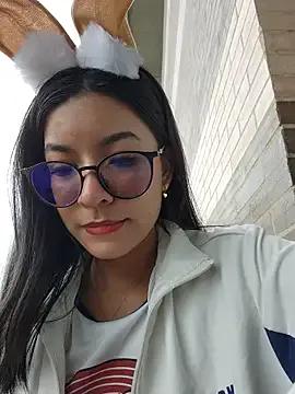 Pretty_roxxyy on StripChat