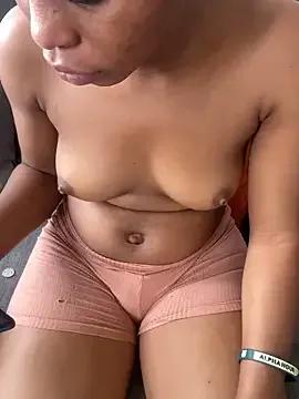 PrettyNina77 on StripChat