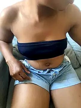 PrettyNina77 on StripChat