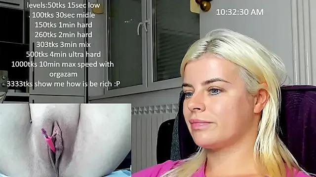 queenofthenighttt on StripChat