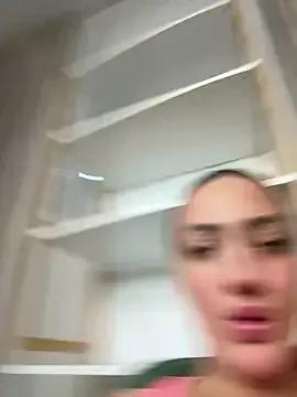 RaisaSalvi on StripChat