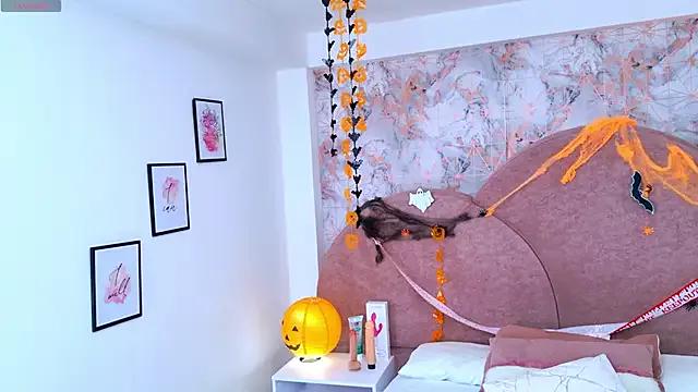 RavenGloomy on StripChat