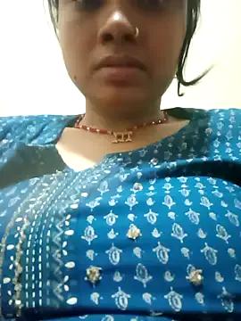 RAYI_Queen_2 on StripChat