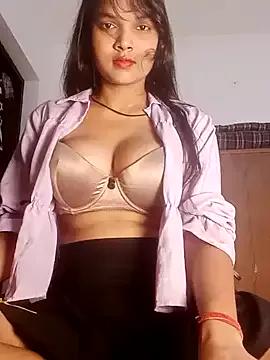 RAYI_Queen_2 on StripChat