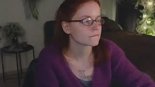 reb_luvng on StripChat