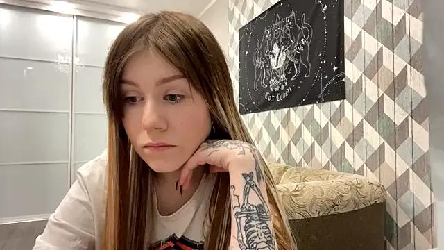 RebelKitsune on StripChat