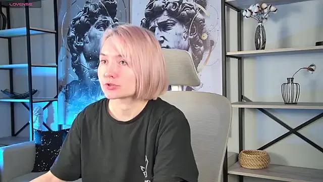 ReiYosimoto — Spitting Show