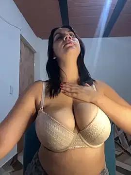 roldanmary on StripChat