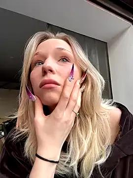 RollDolls — Group on StripChat