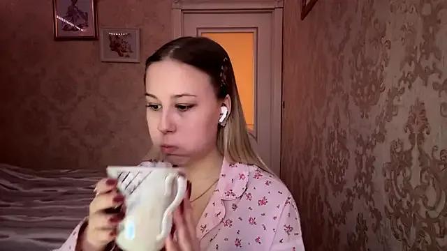 Rose_Lachrymose on StripChat