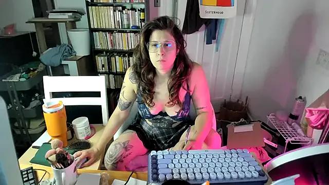 Rosiee69_ on StripChat