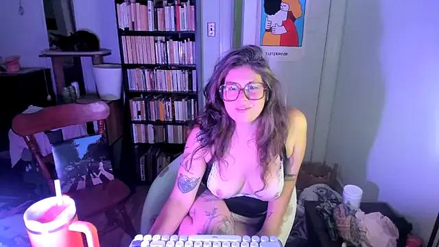 Rosiee69_ on StripChat