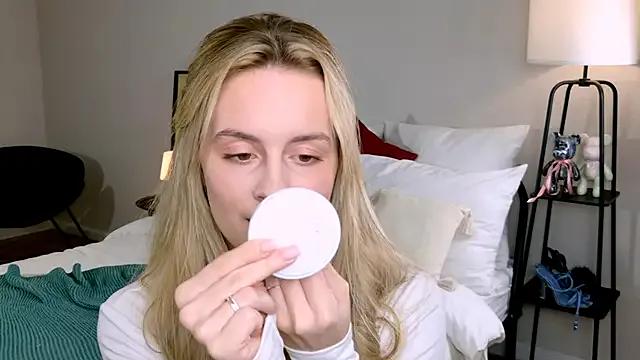 RozzitaBedberry on StripChat