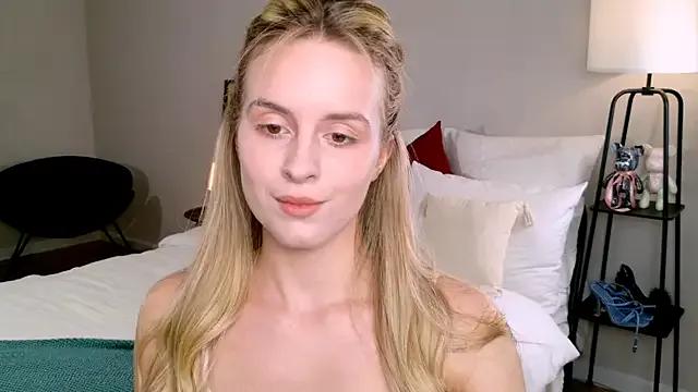 RozzitaBedberry on StripChat