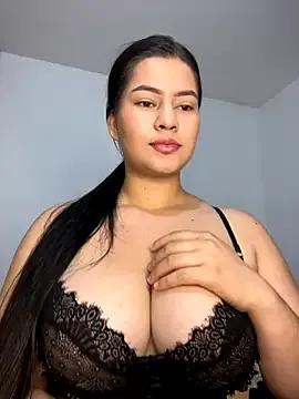 Saanvi21 on StripChat
