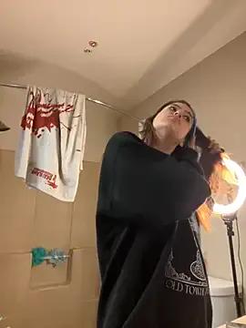 SafeinouterSpace on StripChat