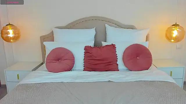 SaintLora — oill body slap