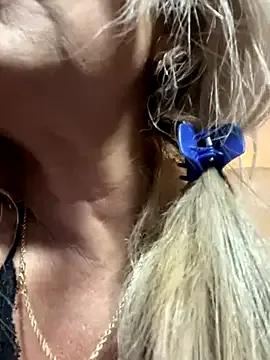 scarlett_sexx69 on StripChat