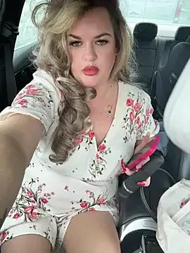 Scottish_Milf_Bella_xo on StripChat