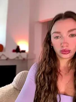 SerenaCloud on StripChat