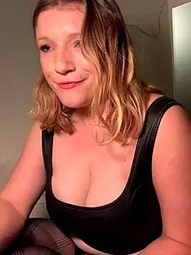 Seturselfonfire on StripChat