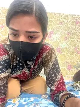 Sexykhushi041 on StripChat