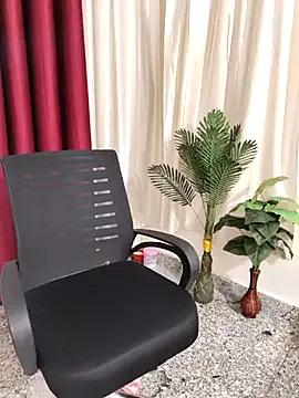 Shalu_G on StripChat