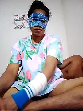 Shani_Izu on StripChat