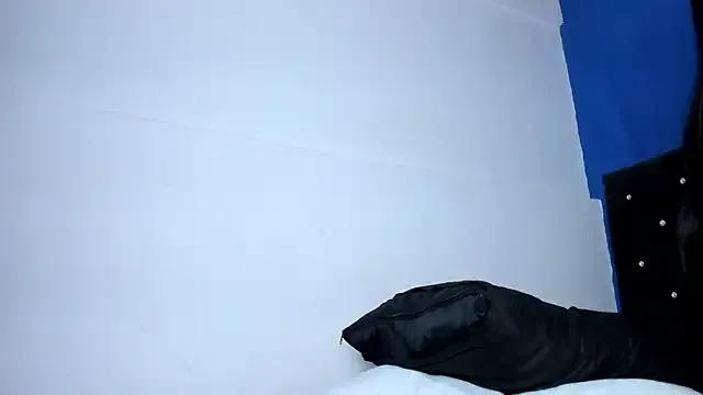 skinnycollins1 on StripChat