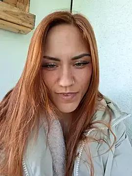 SlimBellaa on StripChat