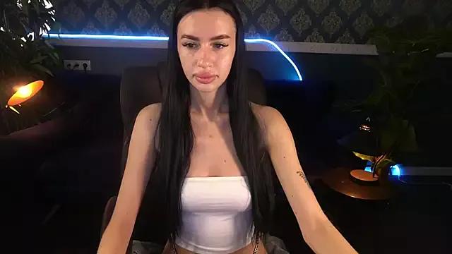 Snow_WhiteeeX on StripChat