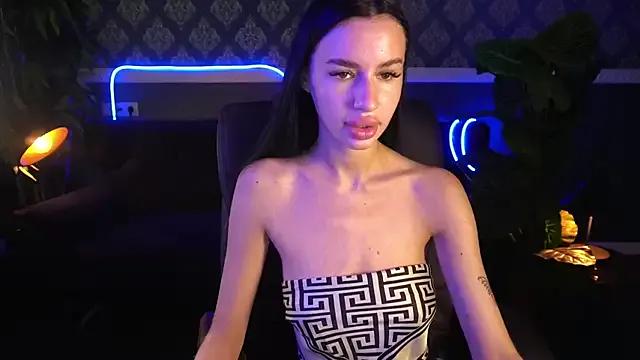 Snow_WhiteeeX on StripChat