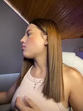 Sofia18_pinkk on StripChat