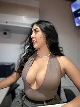 Sofia_Collins- on StripChat