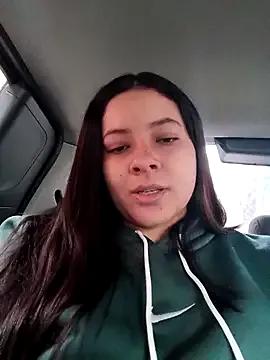 SophieCurves on StripChat