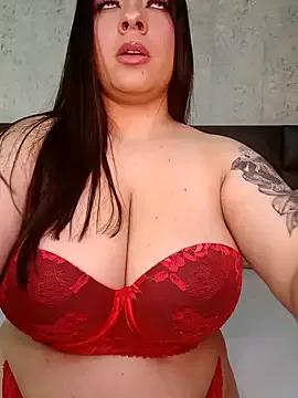 SophieCurves on StripChat