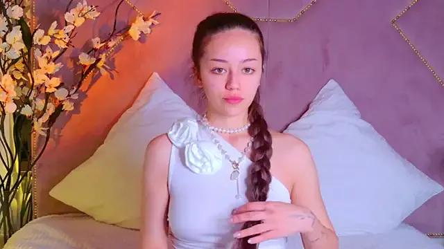 STELLA_RICH on StripChat