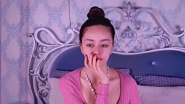 STELLA_RICH on StripChat