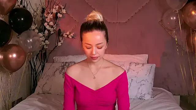 STELLA_RICH on StripChat