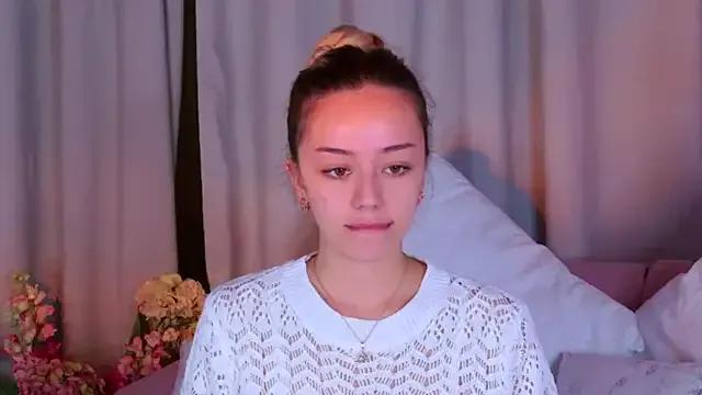 STELLA_RICH on StripChat