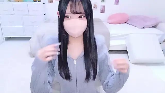 Suzu_ch_xx on StripChat