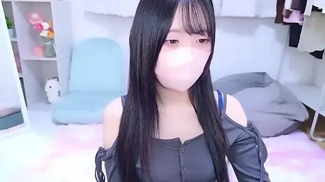 Suzu_ch_xx on StripChat