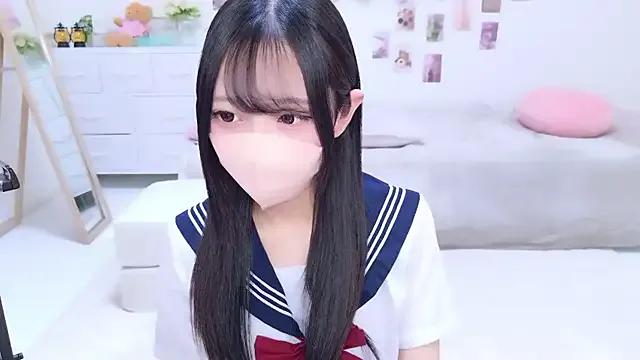 Suzu_ch_xx on StripChat